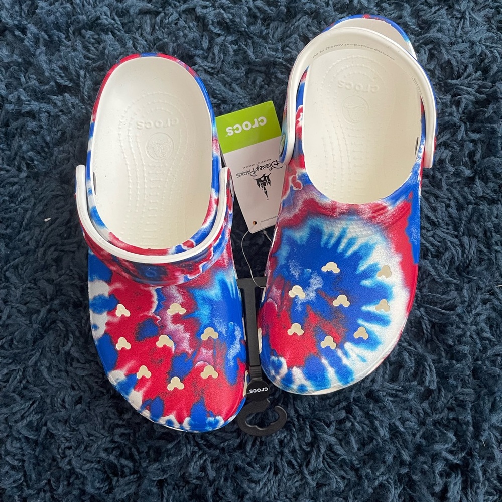 Disney Parks Crocs classic Mickey tie dye mens 7 womens 9